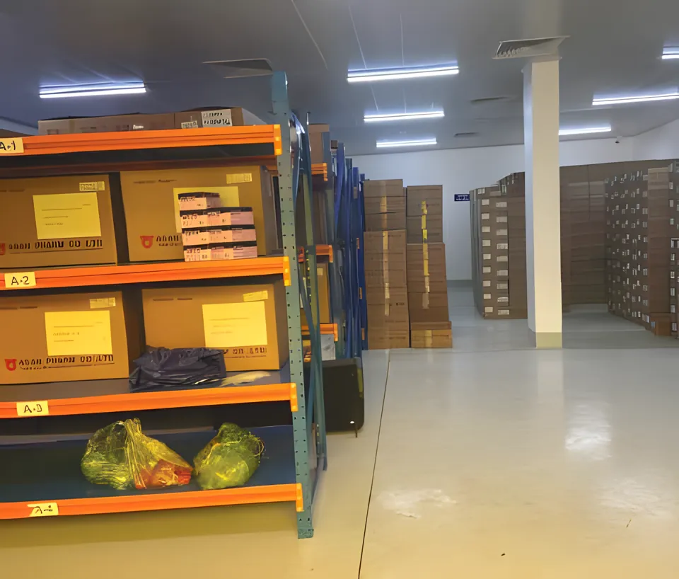 Giá kệ lưu trữ trong kho GenGroup
